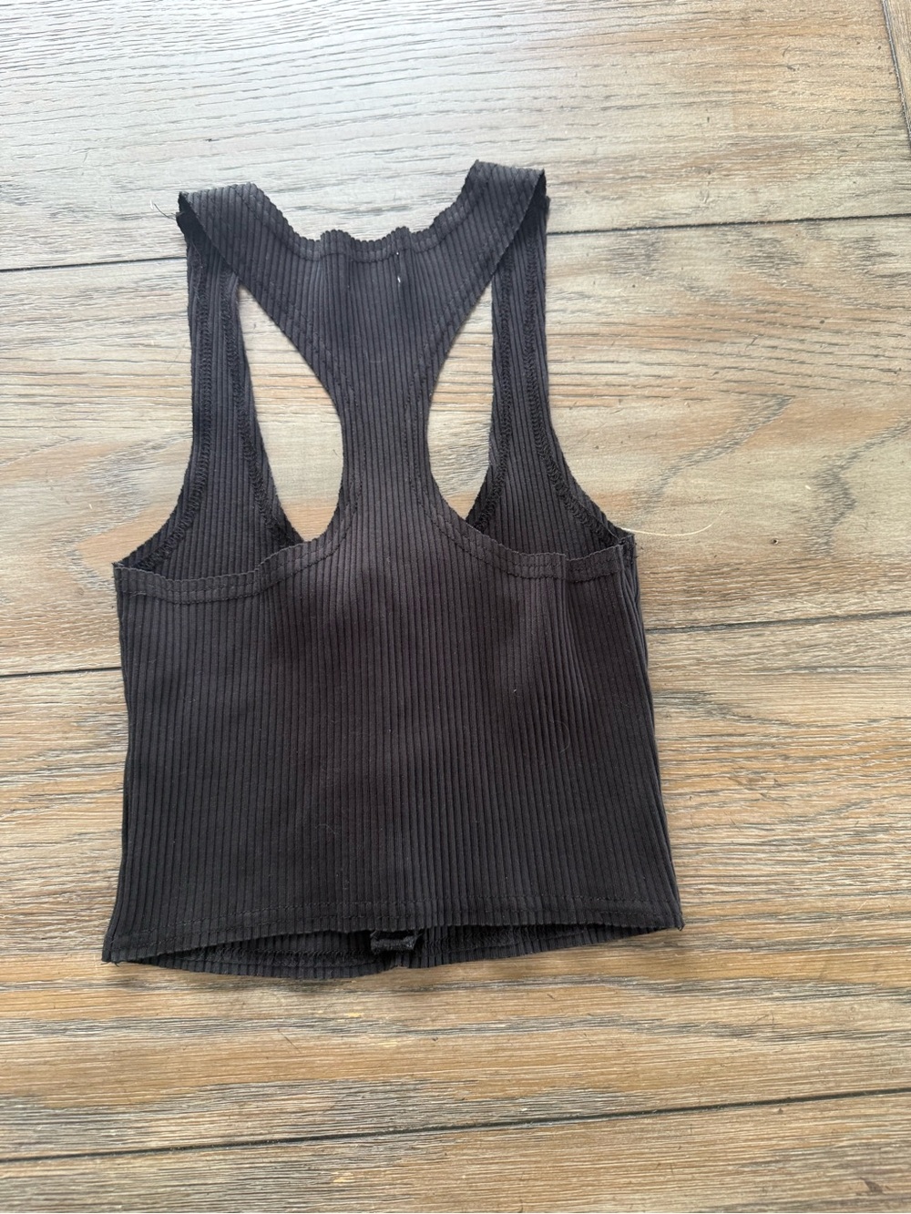 superdown Black Ribbed Button Crop Tank - Picture 3 of 6